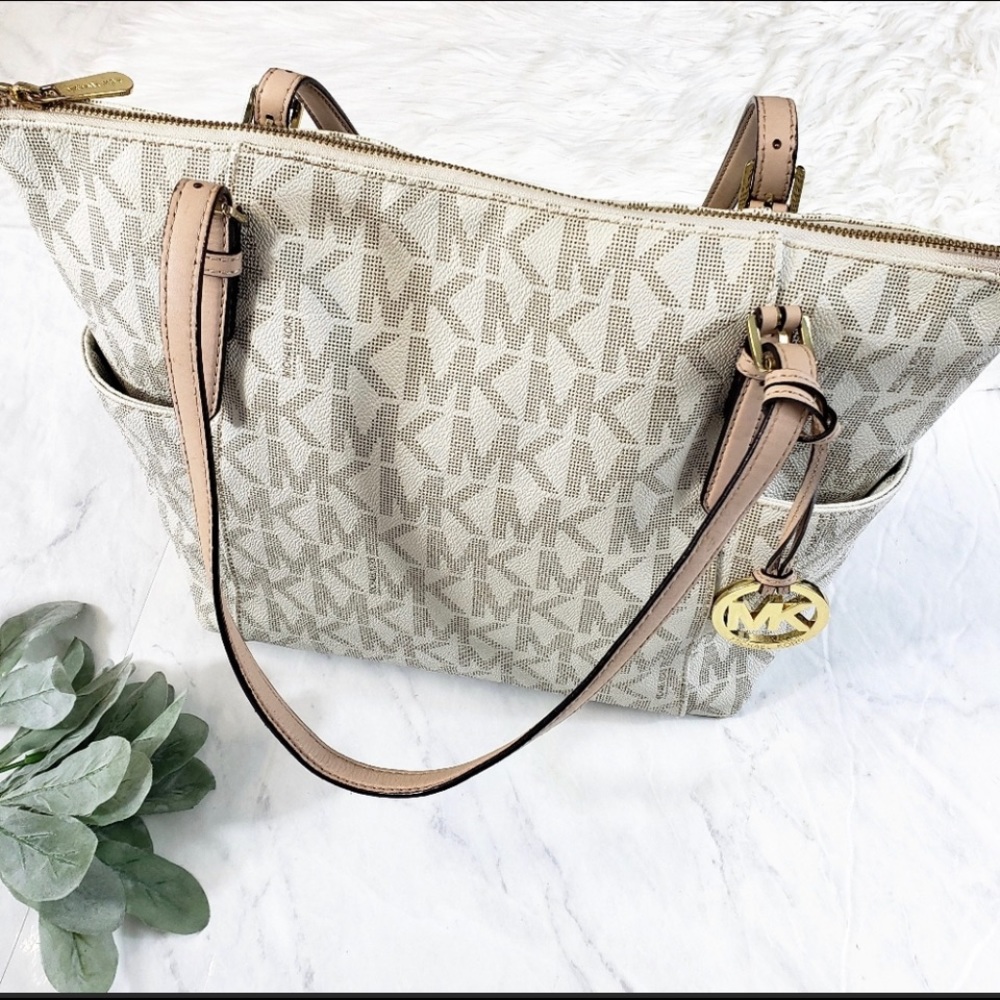 SOLD Michael Kors Jet Set
